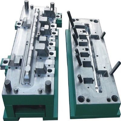 kaufen Customized Auto Radiator Plastic Tank Injection Mold with 100,000+ Tanks Life 45#/50#/P20 Material and 3D Design Online-Herstellung