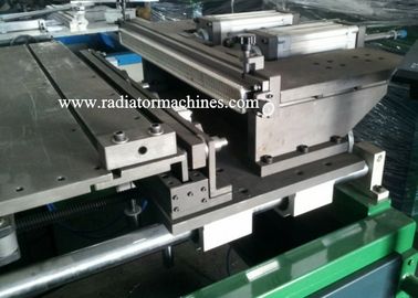 kaufen Halb automatischer Kühlerblock der Kühlerblock-Erbauer-Maschinen-for16mm Online-Herstellung