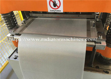 kaufen 3003 Folien-Heizkörper-Flossen-Maschine für 45mm Höhe mit stabiler Leistung Online-Herstellung