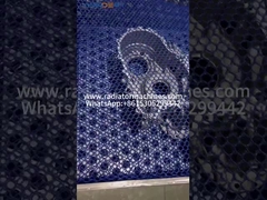 wie Teile in eine Vakuumimpregnierungsanlage geladen werden.